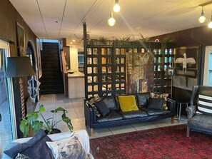 Interior - Electric Beach Home. (Bowentown)