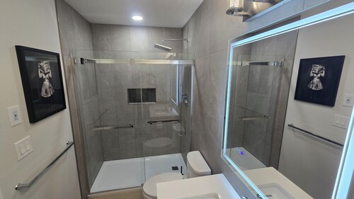 West Edmonton suite - 2 BR- 2 beds - 1 bath basement unit
