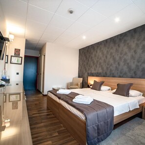 Room - Novi Sad Hotel (Novi Sad)