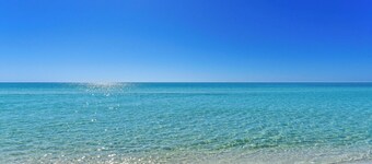 Baytowne Wharf by Avantstay Sandestin Condo + Communal Pool + Resort Amenities + Near Beach, Dining & Marina