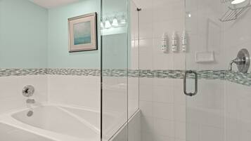 Apartment (2 Bedrooms) | Bathroom