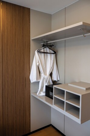 Värdeförvaringsskåp på rummet, strykjärn/strykbräda och gratis wi-fi