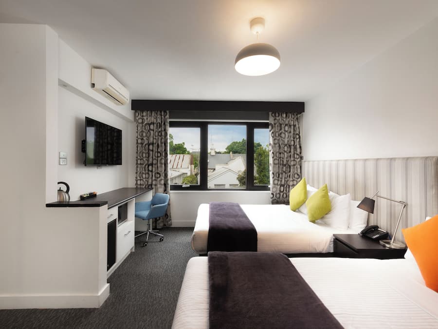 Habitación familiar doble | Tabla de planchar con plancha, wifi gratis, accesible en silla de ruedas