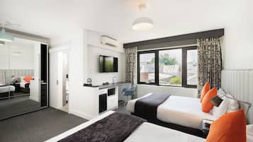 Family Room | Iron/ironing board, free WiFi, wheelchair access