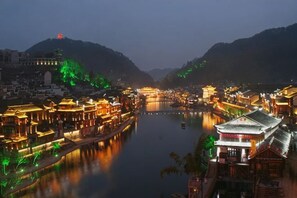 Unclassified image, 4 of 43, button - Phoenix Suiyu Riverview Homestay (North Gate Chenglou Branch) (Fenghuang)