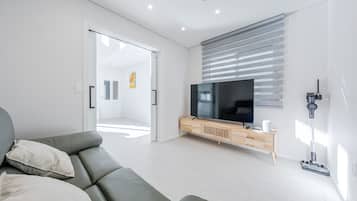 Basic Room, 2 Bedrooms (Sacheon Geugot (Private Pool Villa)) | 2 bedrooms, free WiFi