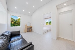 Quarto básico, 2 quartos (Gangneung Geugot (Private Pool Villa)) | 2 quartos, Wi-Fi de cortesia
