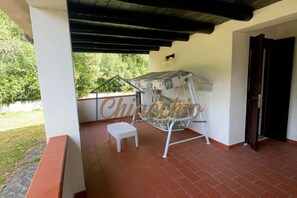 Villa, patio, vue partielle sur la mer | Terrasse/Patio