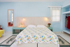 Room - Glaros Studios (Karpathos)