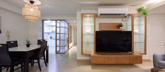 H&K 3/2 Parkside residence Taipei 101 5 min walk