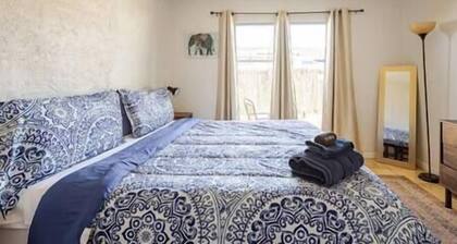 2Bed Condo Near Westgate King Bed Full Kitchen