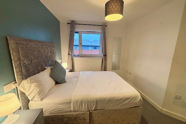 2 bedrooms, iron/ironing board, free WiFi, bed sheets