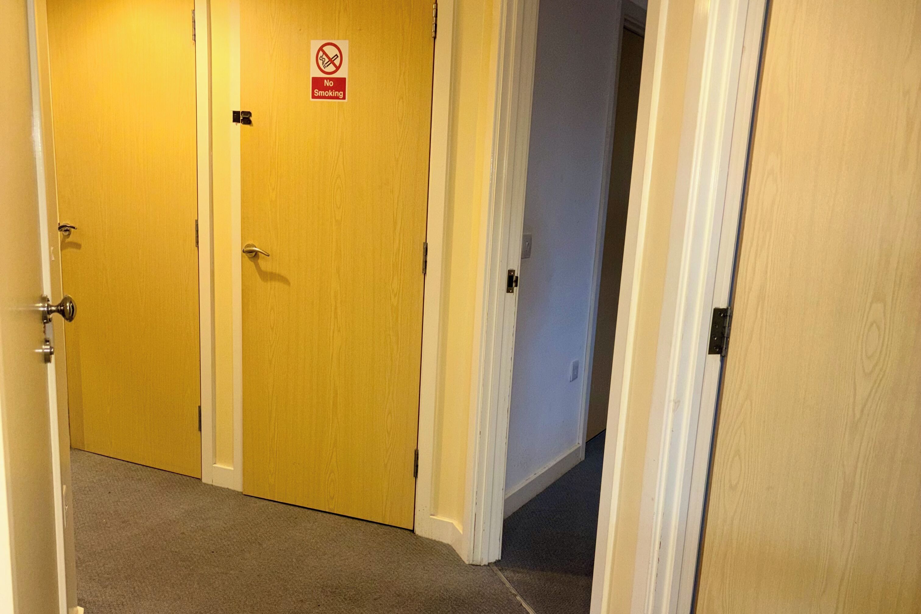 المنشأة من الداخل