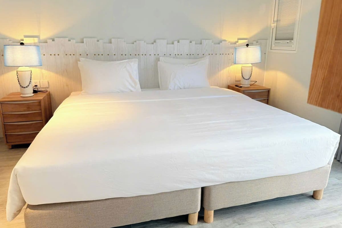 Luxury-Apartment, 1 Schlafzimmer, Stadtblick | Zimmersafe, Schreibtisch, laptopgeeigneter Arbeitsplatz