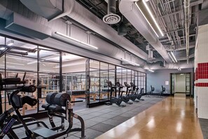 Fitness facility - Blueground | Chelsea, rooftop, nr The Vessel (New York)