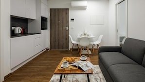 TV - 1 BR City Apartment Adialuxe S5, Rijeka, Croatia (Rijeka)