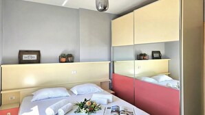 Unclassified image, 4 of 16, button - Albina Apartment 118 - Balcony & Sea View, Sarandë, Albania (Sarandë)