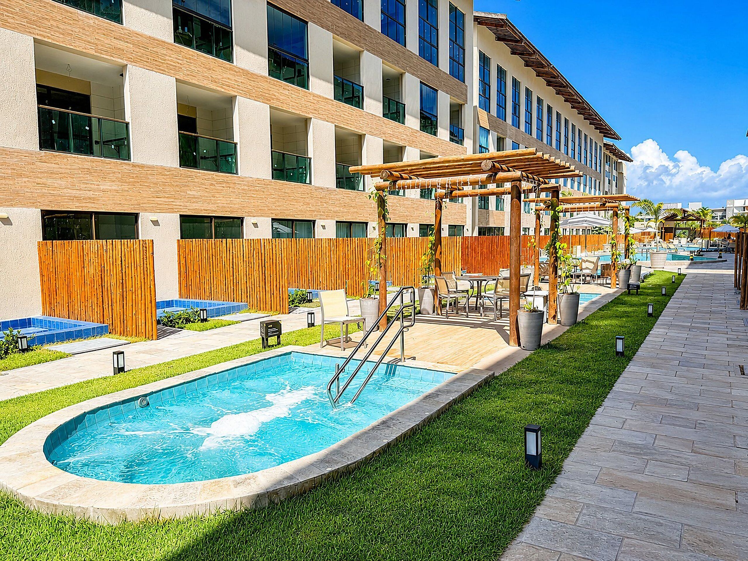 3 piscinas al aire libre, sillones reclinables de piscina