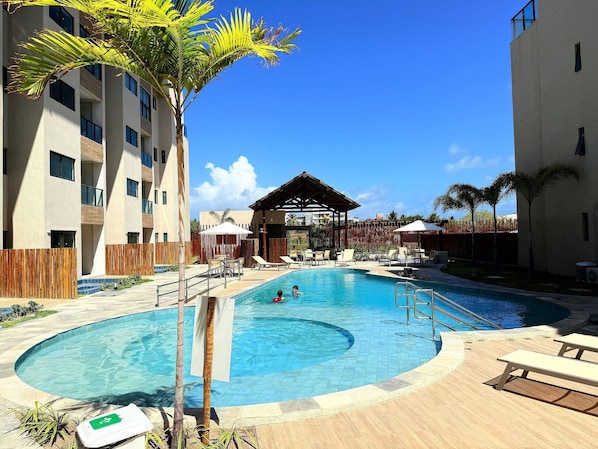 3 outdoor pools, sun loungers - Hosts BR - MAX Carneiros Suítes (Tamandaré)