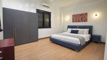 Basic Room, City View