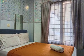 Standard Double Room | Desk, free WiFi - Namroom at BSD Serpong  (Pagedangan)