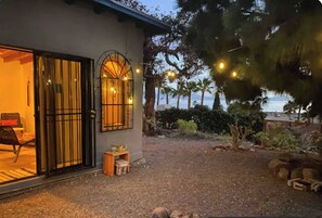 Terrace/patio - Charming house at the best surf spot at San Miguel. Guadalupe Valley 5 min away. (Ensenada)