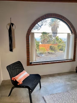 Interior - Charming house at the best surf spot at San Miguel. Guadalupe Valley 5 min away. (Ensenada)