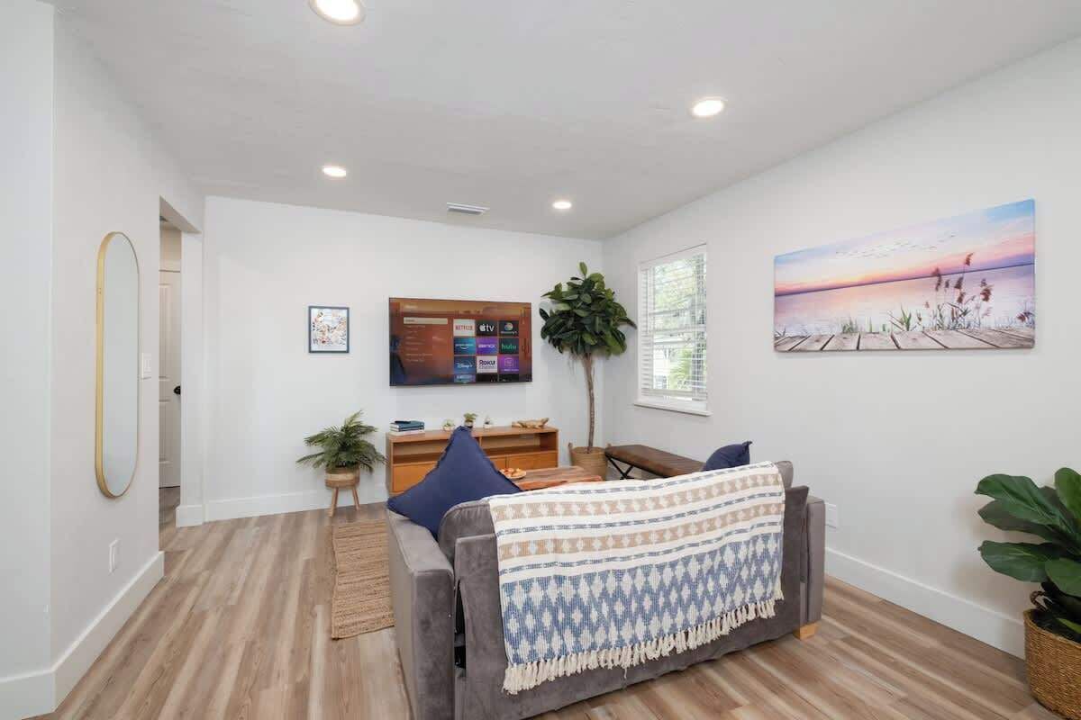 Walk To Uf/stadium | Near Shands/downtown (New!) - Gainesville