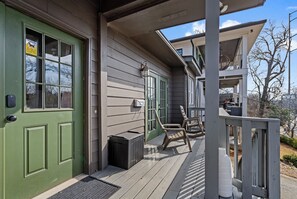 Property grounds - Midtown Gem • Walk to Parks and Trails w/ Parking (Atlanta)