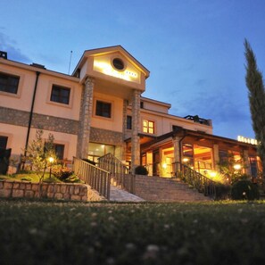 Exterior - Aria Hotel (Mahala)