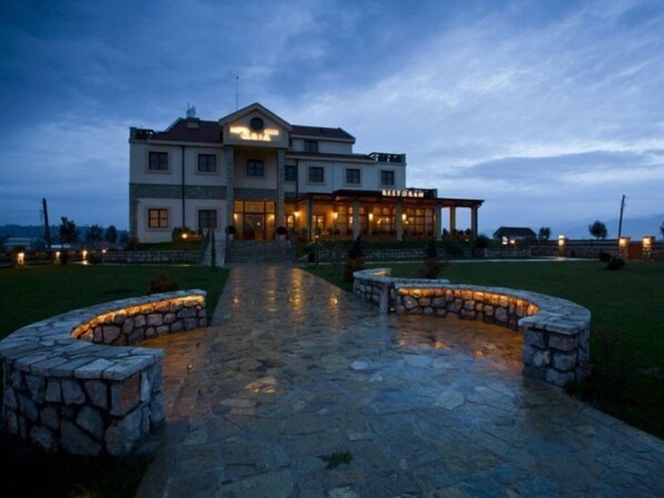 Exterior - Aria Hotel (Mahala)