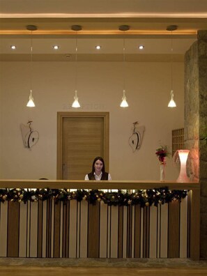 Lobby - Aria Hotel (Mahala)