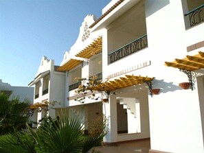 Exterior - Lahami Bay Beach Resort and Gardens (Marsa Alam)