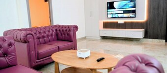 AMAIRA STUDIO LIVING