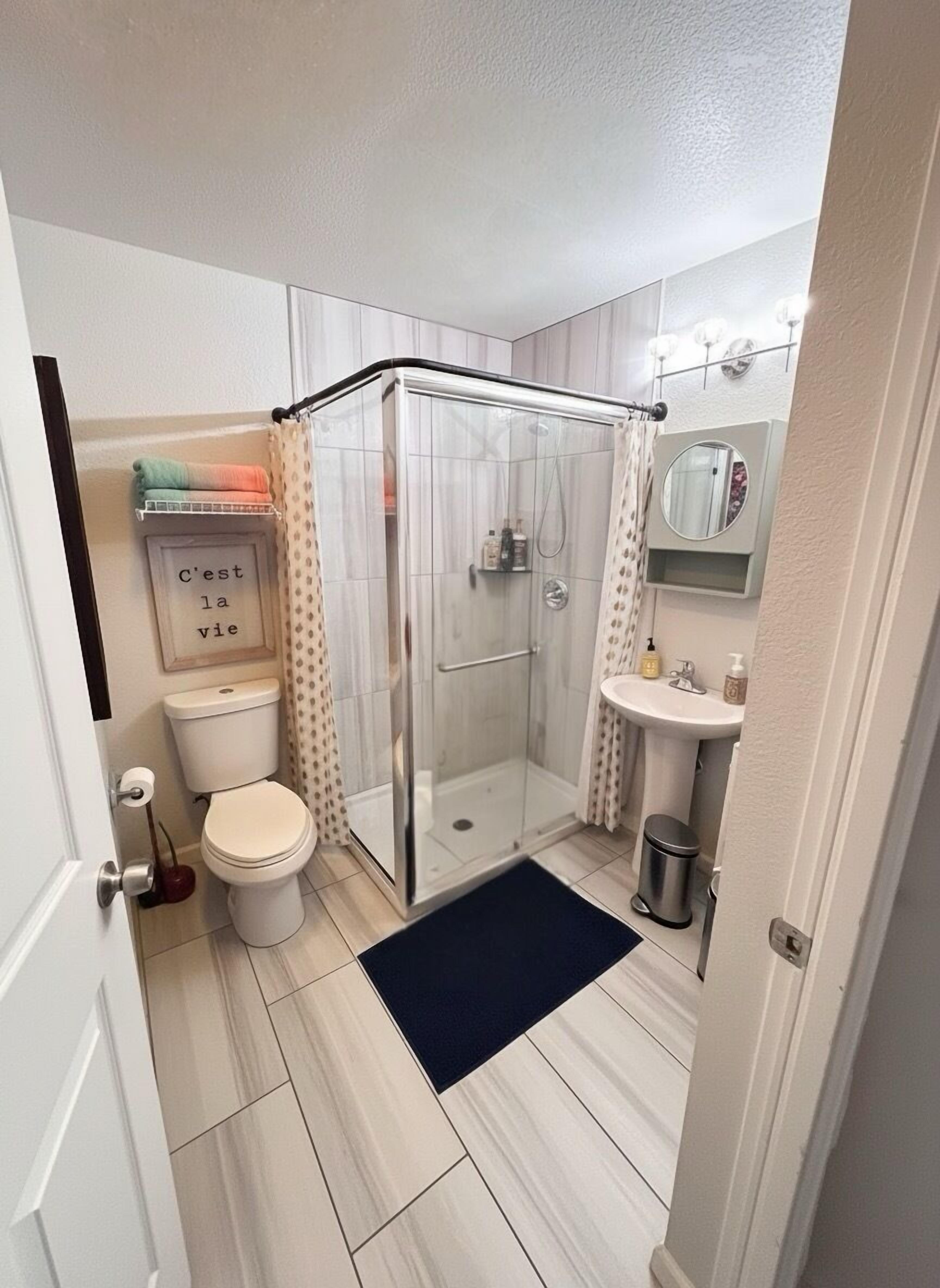 Shower, towels, soap, shampoo