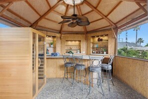 Bar (on property) - Bali-Style Backyard Retreat w/sauna & Cabana Bar & Sunroom (San Diego)