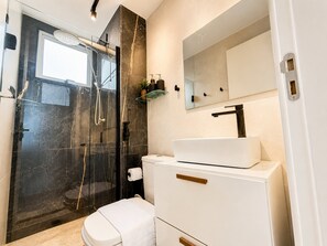 Deluxe Apart Daire | Banyo