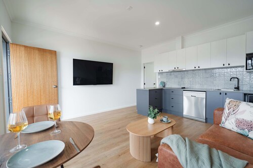 Ropa Premium Suite - Luxe Stay in Dubbo