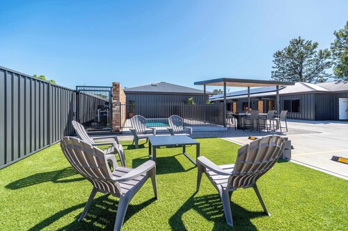 Ropa Standard Queen Suite - Luxe Stay in Dubbo