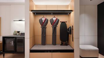 Family Twin Room, City View | Interior