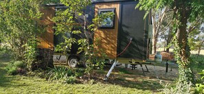 Property grounds - Tea Garden Creek Farm Retreat 2 by Tiny Away (Markwood)