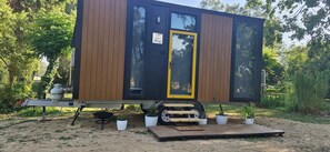 Exterior - Tea Garden Creek Farm Retreat 2 by Tiny Away (Markwood)