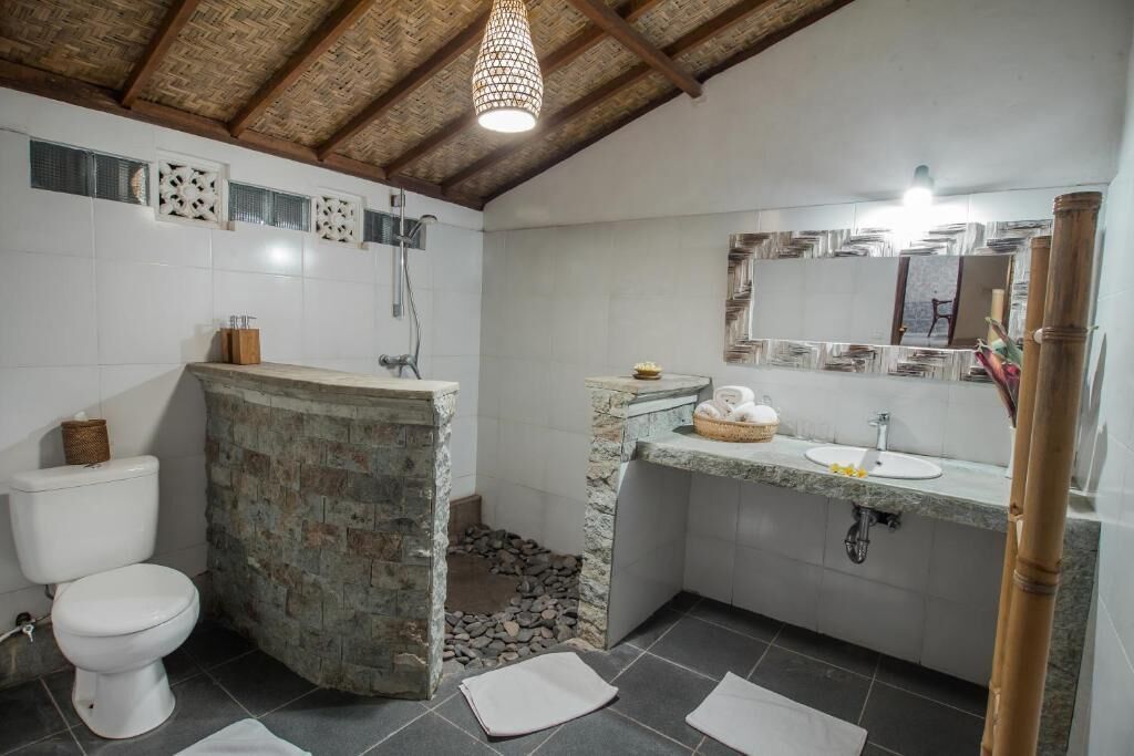 Superior Double Room, Balcony, Garden View | Bathroom