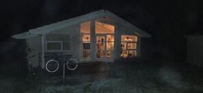 Exterior - Bright and cozy summer house with spa and sauna (Græsted)