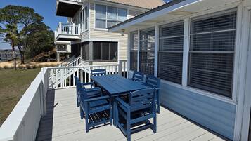 Signature House, 3 Bedrooms, Patio, Bay View | Terrace/patio