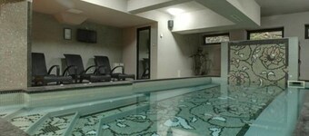 6ato Hotel
