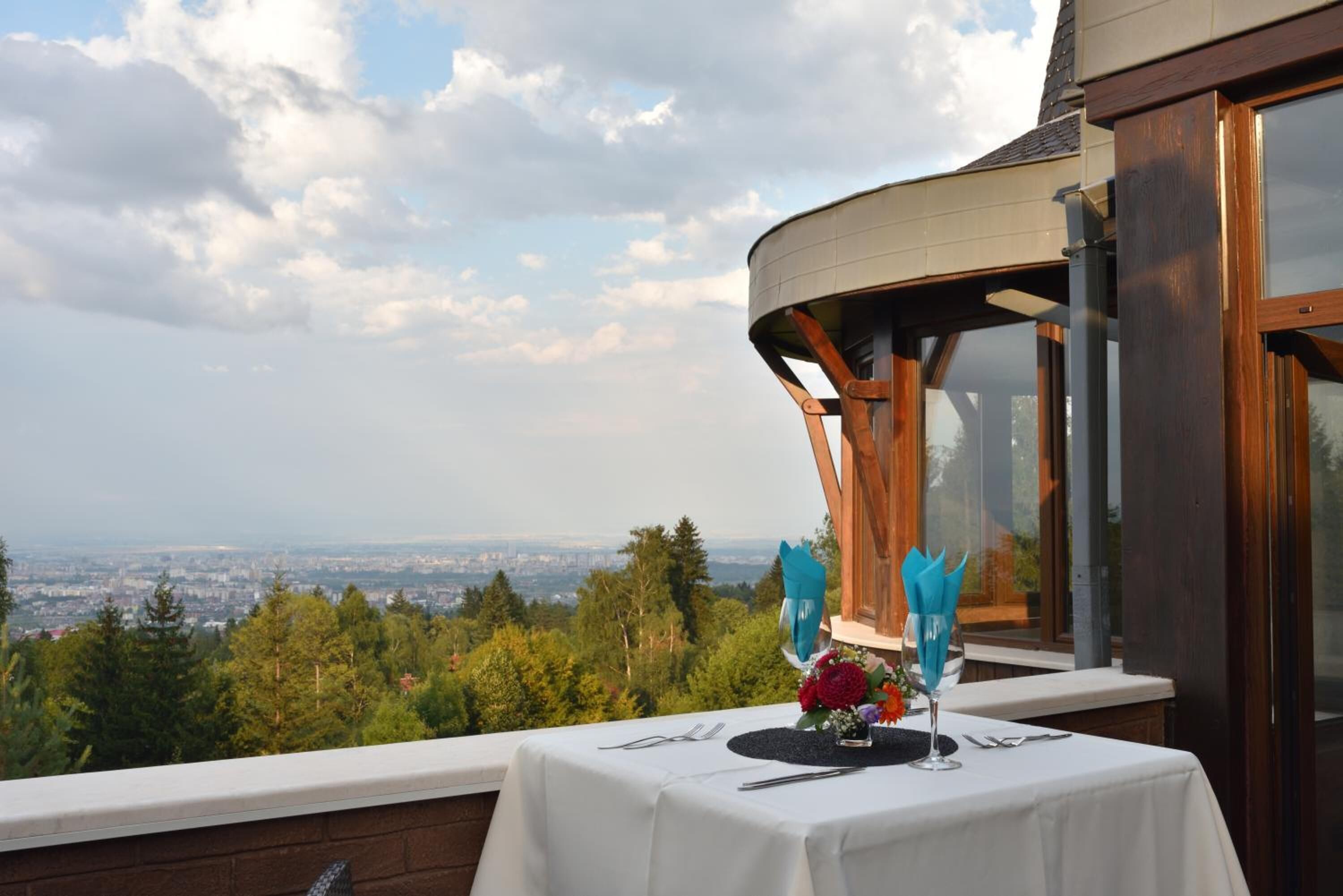 تناول الطعام بالخارج