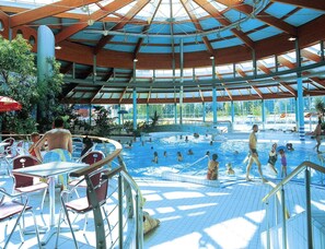 Outdoor pool - Ferienwohnungen im Seepark Sellin (Sellin)