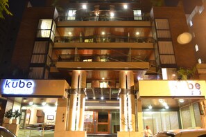 Exterior detail - Kube Apartment Express (Córdoba)
