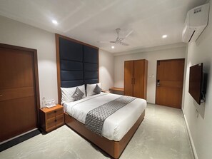 Kamar Double Superior, pemandangan kota | Ruang kerja ramah laptop dan Wi-Fi gratis